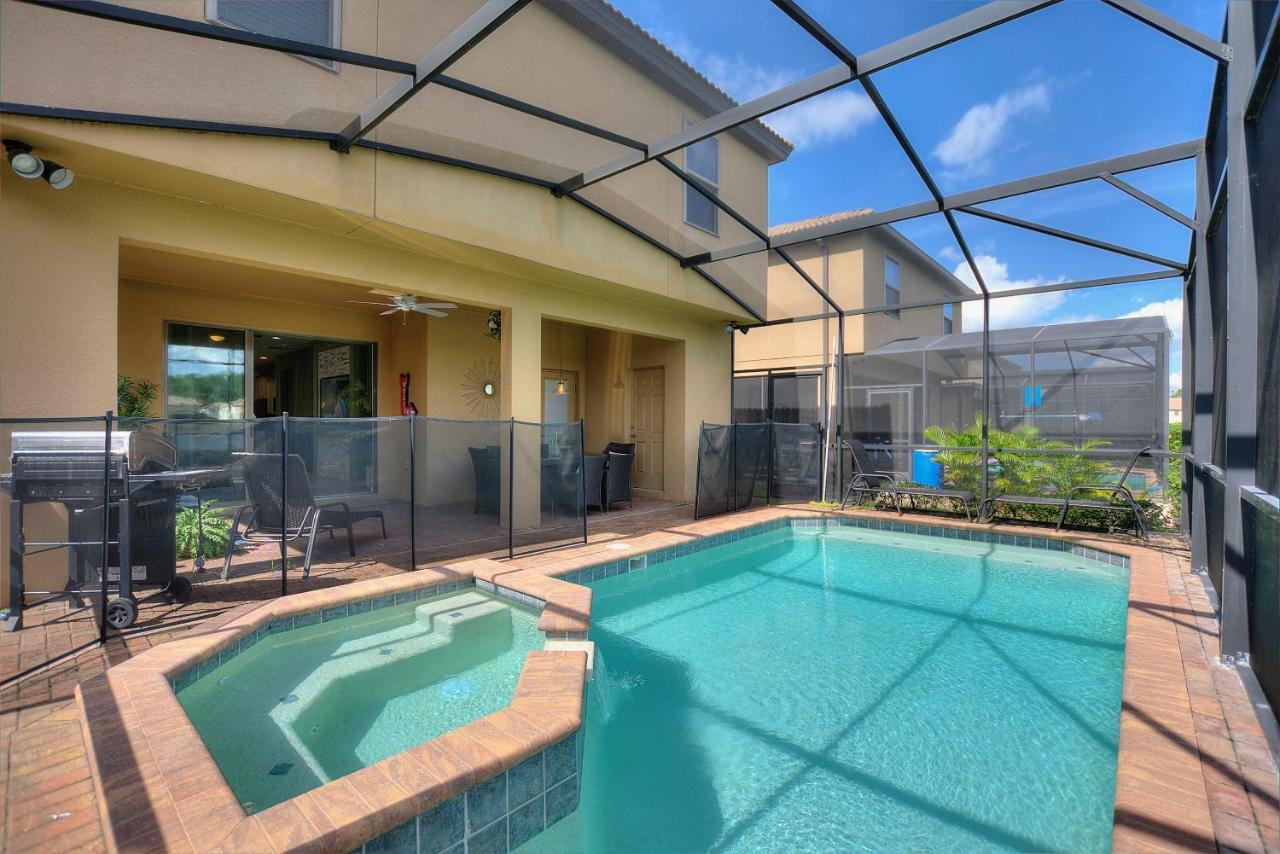 Stylish Cozy Family Getaway With Private Pool And Lake View Kissimmee Exterior photo