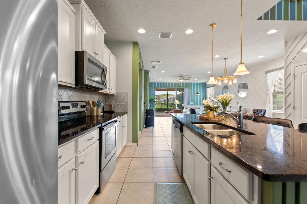 Stylish Cozy Family Getaway With Private Pool And Lake View Kissimmee Exterior photo