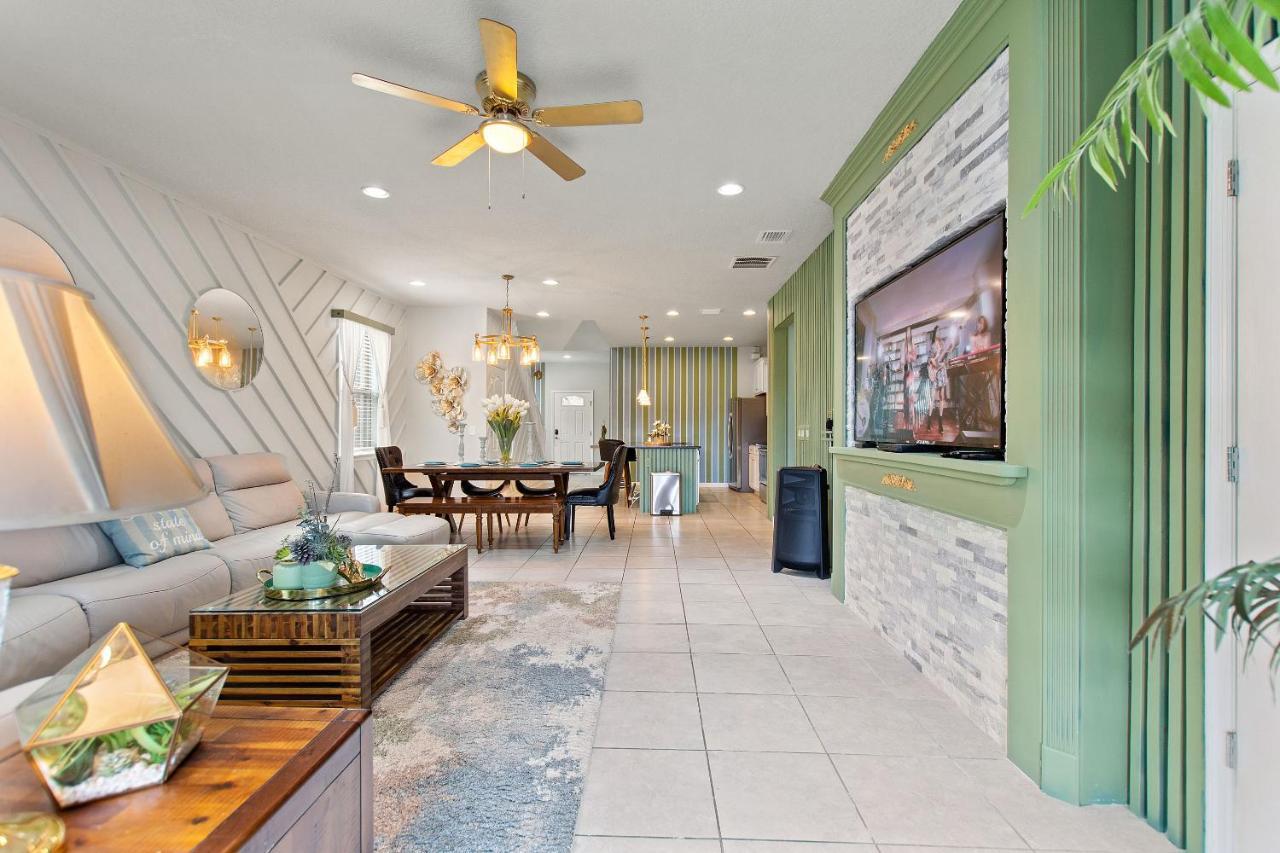 Stylish Cozy Family Getaway With Private Pool And Lake View Kissimmee Exterior photo