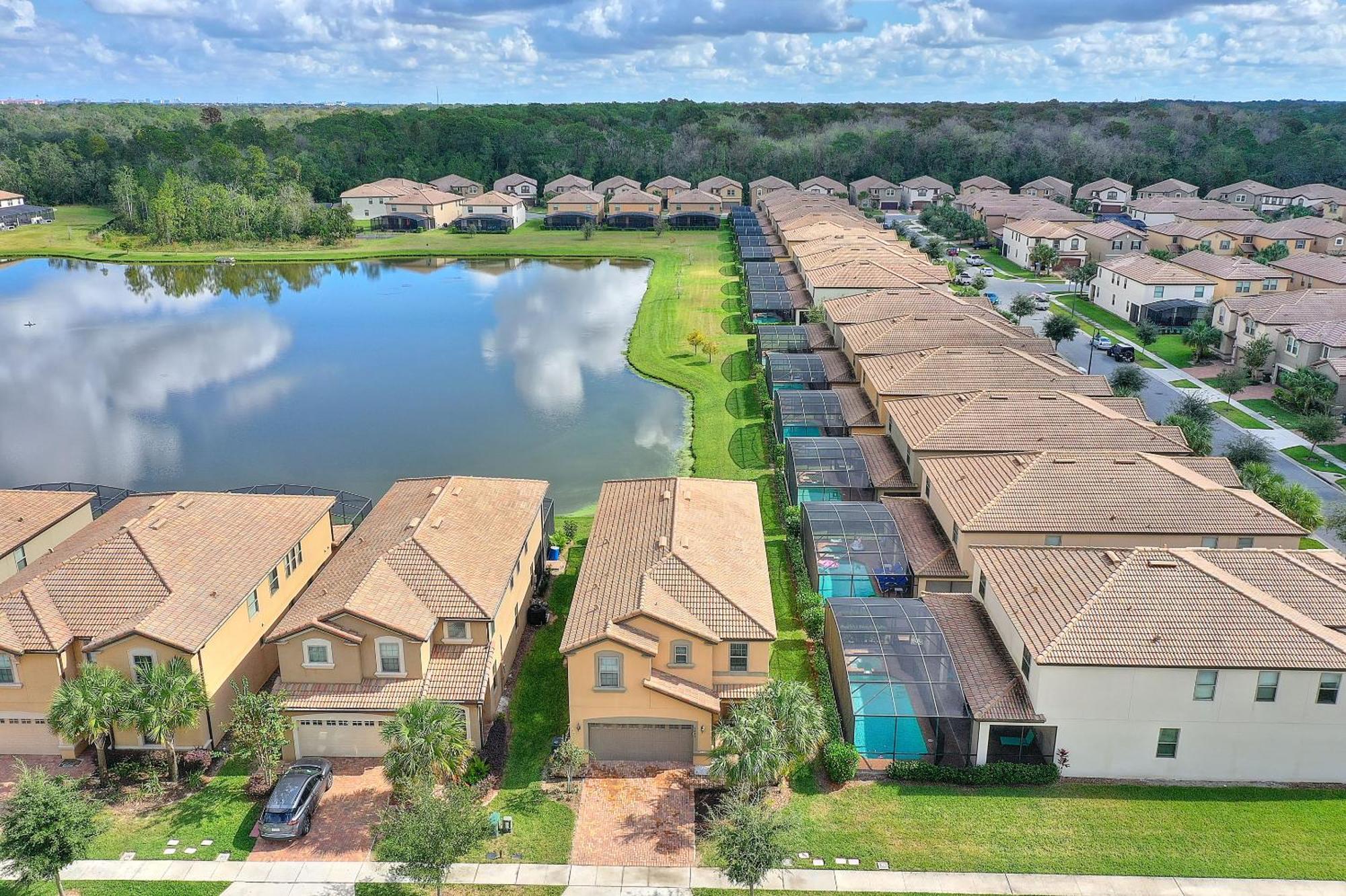 Stylish Cozy Family Getaway With Private Pool And Lake View Kissimmee Exterior photo